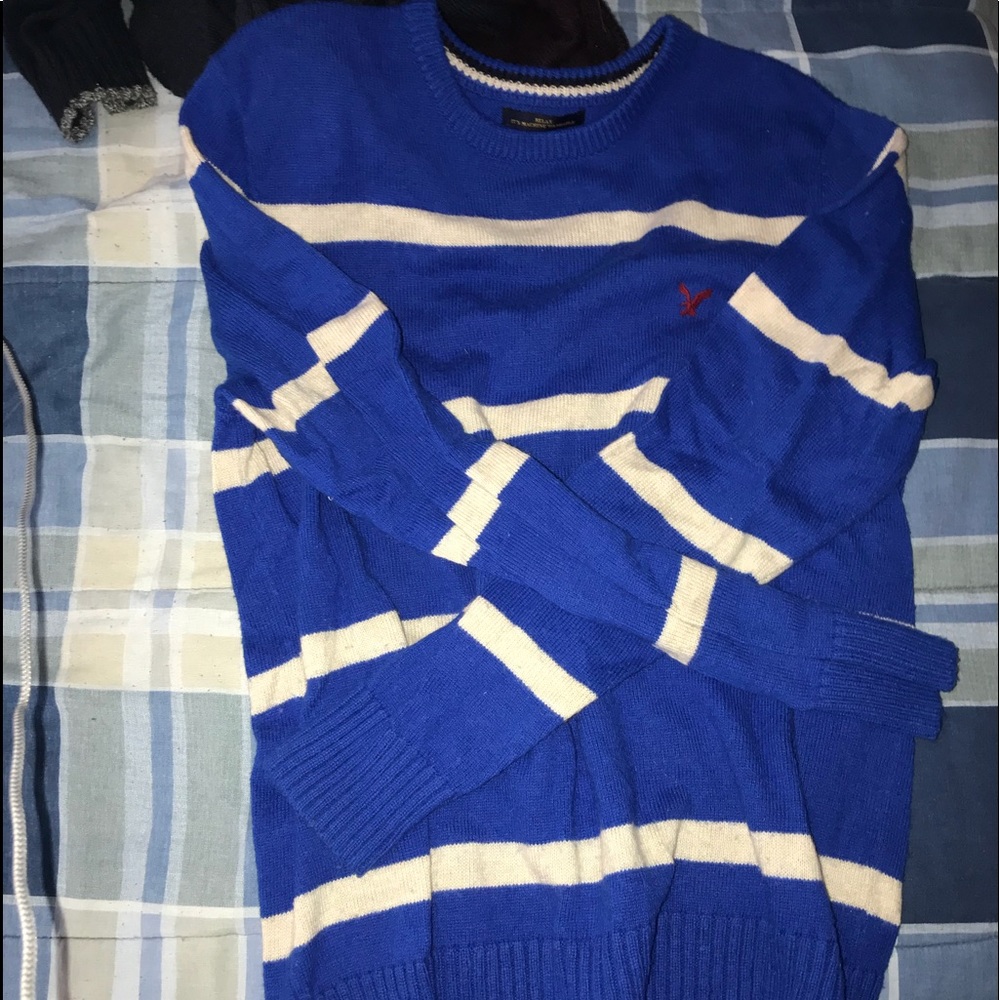 American Eagle blue and white stripe sweater